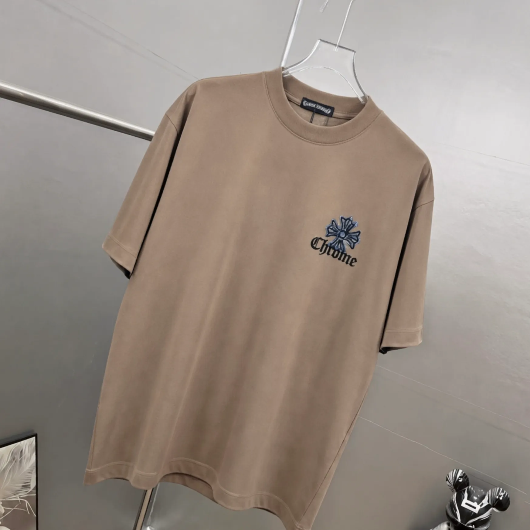 CH～ 《 》 tee ， Same Style ， : Black White Coffee Brown Size：S（90-130 ） M（125-150 ） L（135-165 ） XL（160-190 ） XXL（185 ）